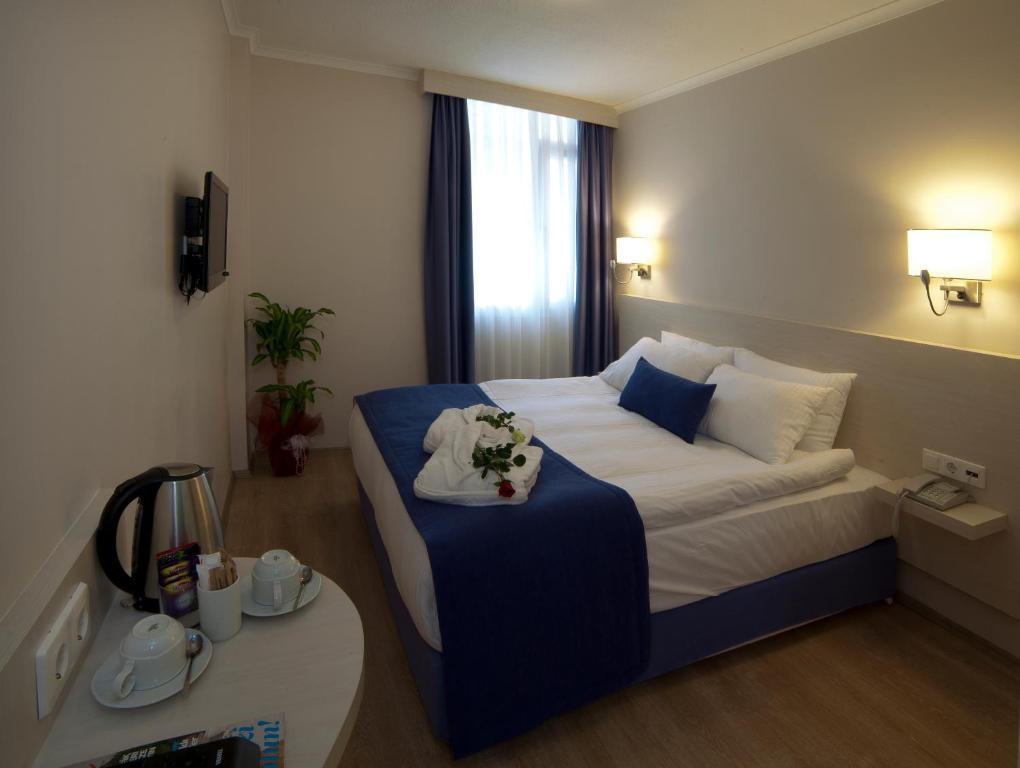Walk In Hotel Izmir Rum bild